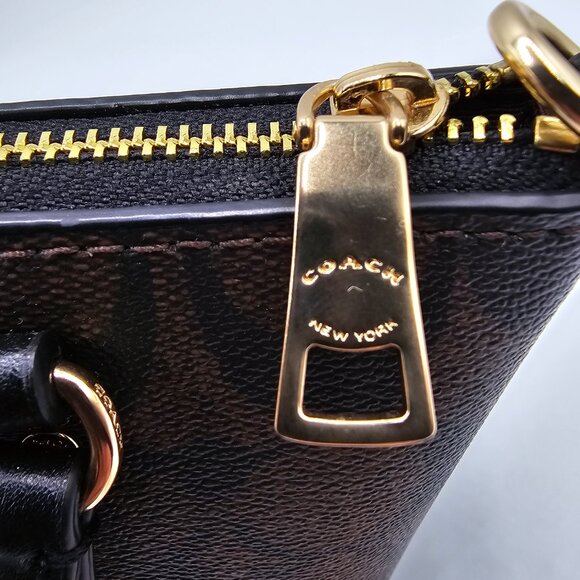 NWT Coach Mini Purse with Shoulder Strap - Picture 4 of 11